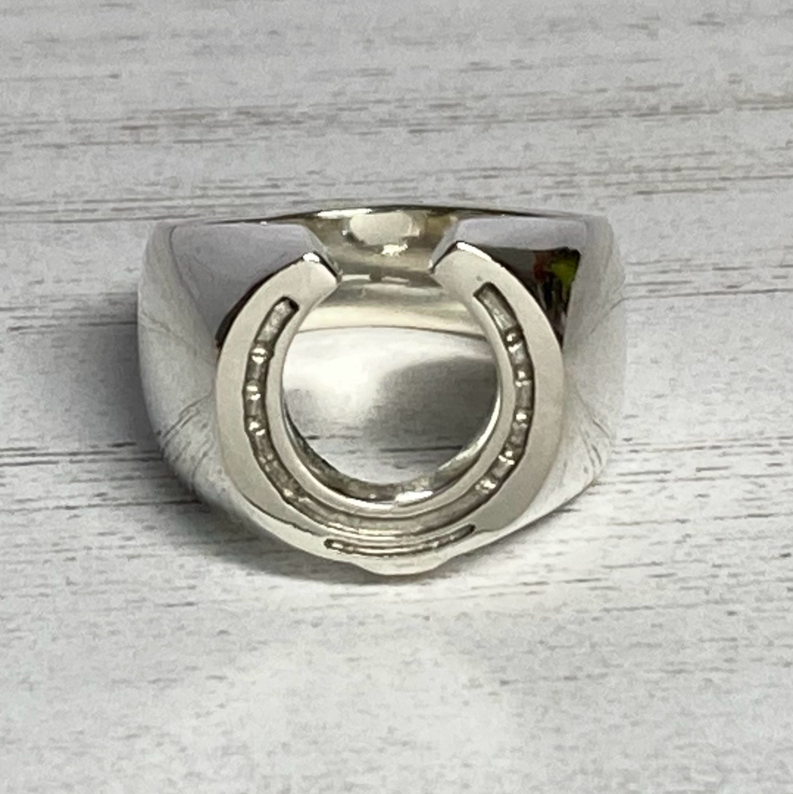 《horse shoe petite》馬蹄リング｜silver925・鏡面・意志を宿す・ユニセックス・ペア対応・重厚感