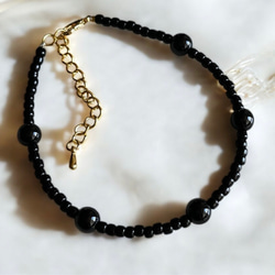 6mmブラックオニキス(天然石)とパールのデザインブレスレット