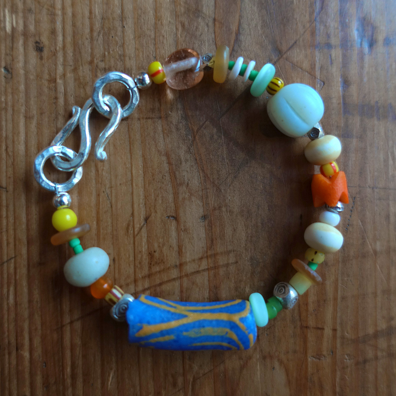 ヴィンテージガラスビーズブレスレッド Vintage glass bead bracelet(blue&orange)