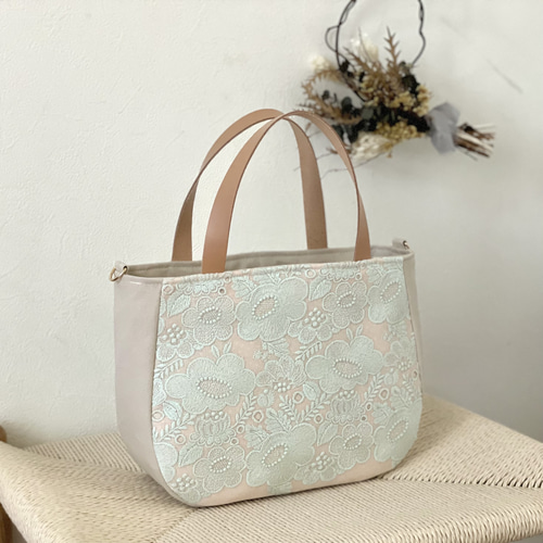 ミナペルホネン　ハンドメイド　ショルダーバッグ　smile flower ミナペルホネン、ハンドメイド ショルダー付きバッグ ”smile