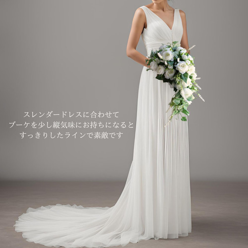 【新品】エレガントなホワイトクリームのバラのウェディングブーケ　ブートニア付き 受注後制作商品 】 クレッセントブーケ バラ 上質 ウェディングブーケ