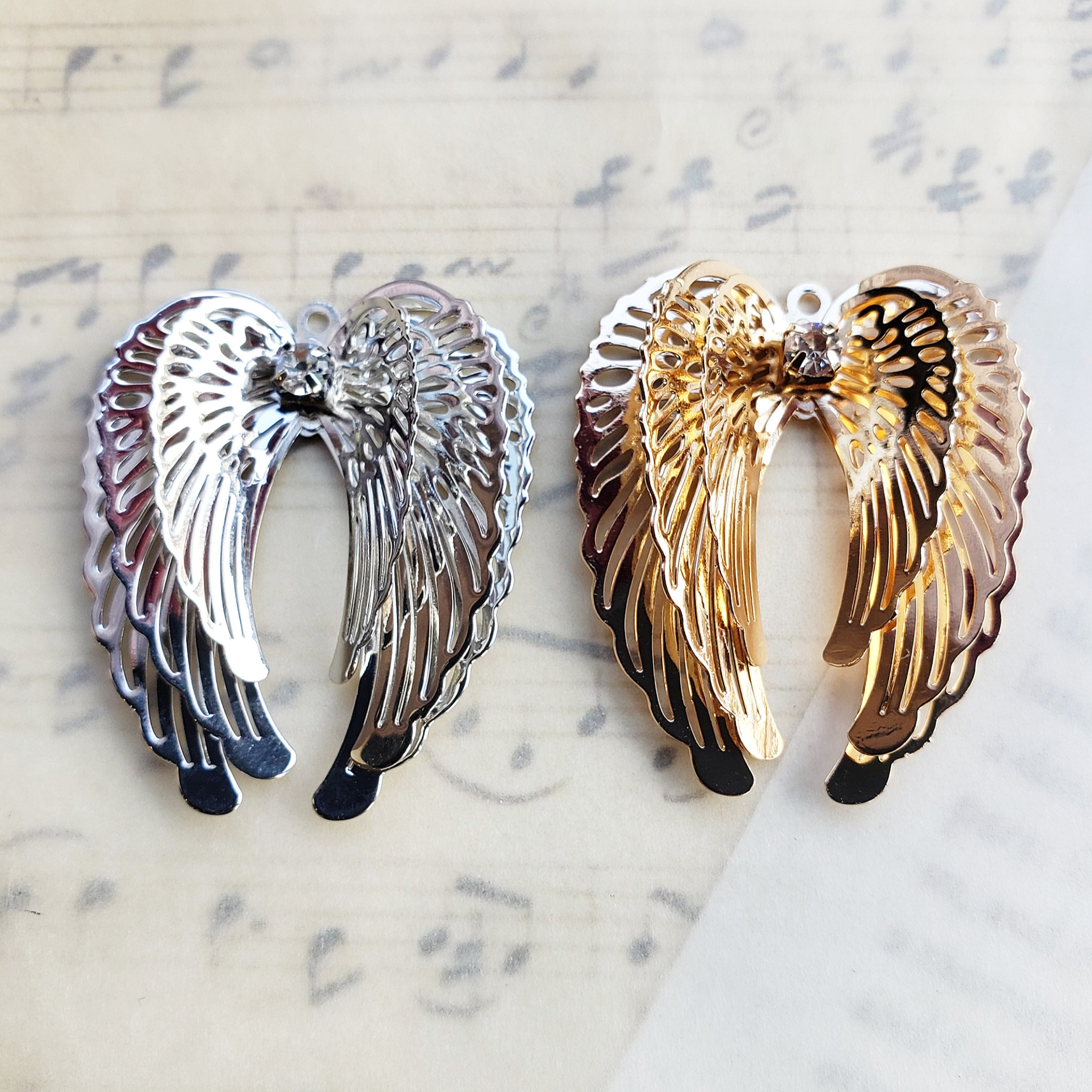 手彫り 高品質 ゴールドスタンド付き 天使の翼 フローライト