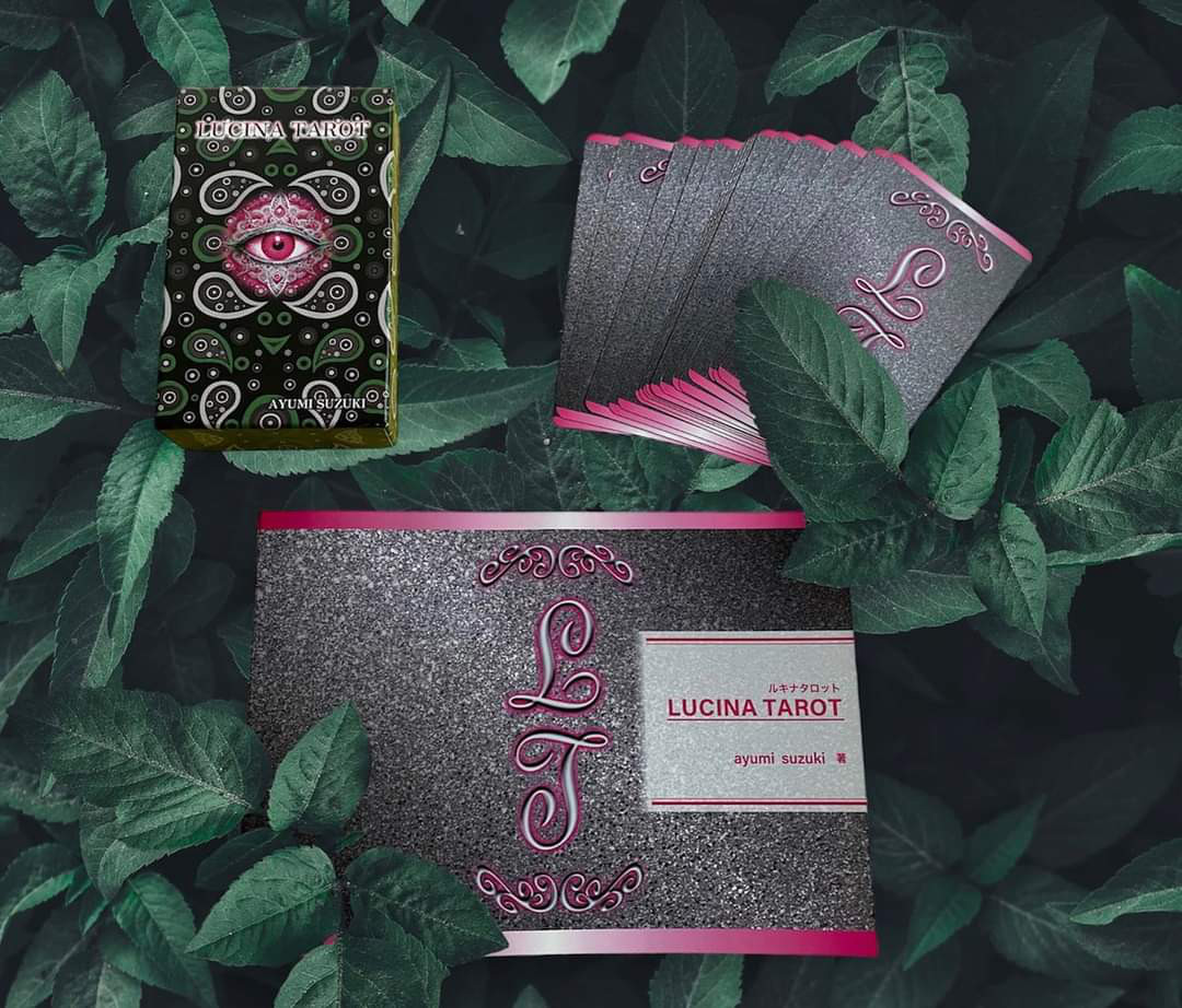 LUCINA TAROT CARDとTEXT BOOKのセット