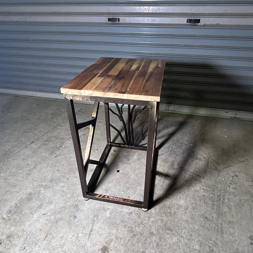 ASE 鉄筋で【木】を表現したサイドテーブル ASE 鉄筋で【木】を表現したサイドテーブル サイドテーブル ASE