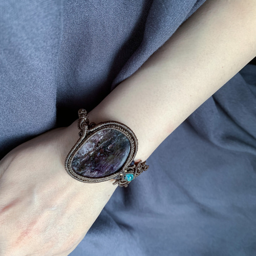 チャロアイトのバングル風ブレスレット/asymmetry bracelet