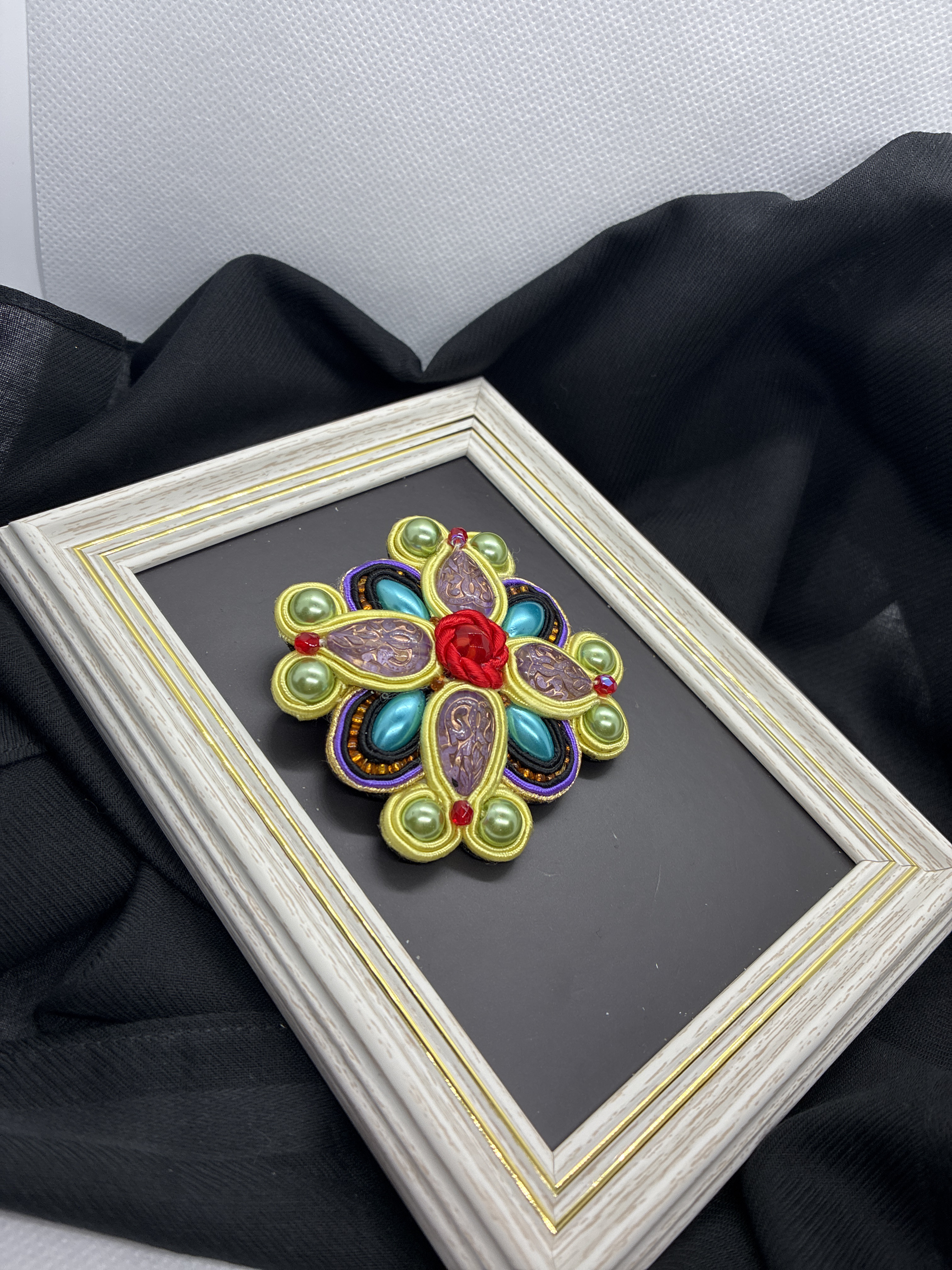 アラベスク・カラフル・ポイント・レッド