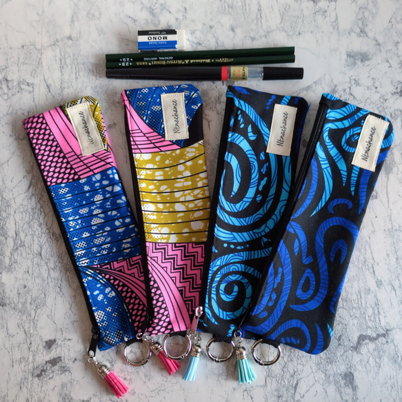 カラビナ付きポーチ/大きめペンケース】アフリカ布 タッセル フラット