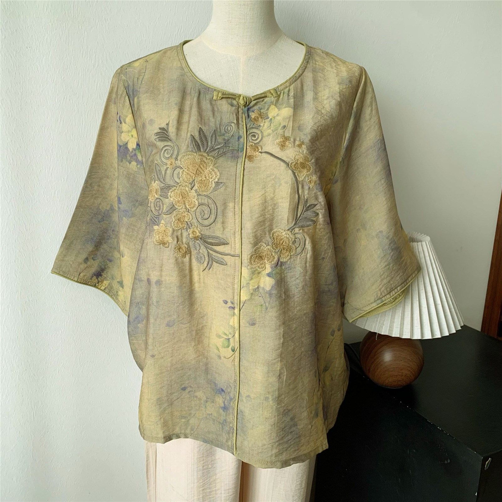 レディース 綿麻 刺繍デザイン Tシャツ