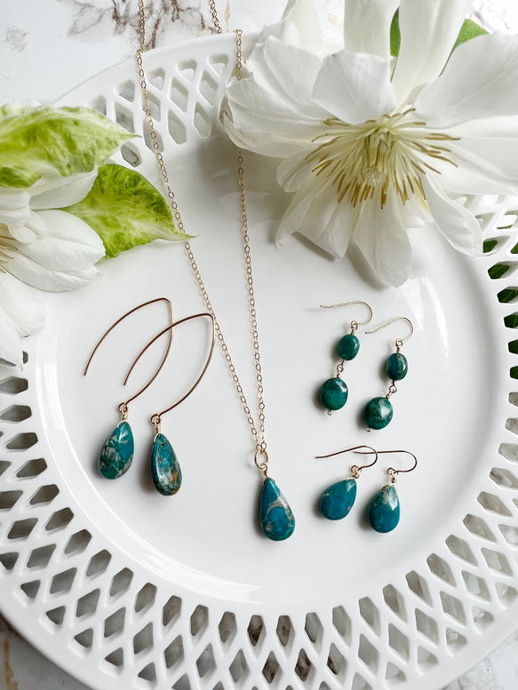 14KGF オパリーナ ペアシェイプ ピアス 6枚目の画像