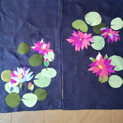 ヴィンテージ着物からタペストリー　睡蓮 1枚目の画像