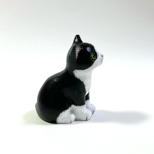 白黒ハチワレ猫の置物 招き猫 猫ハウス 通販 19647963｜Creema(クリーマ)
