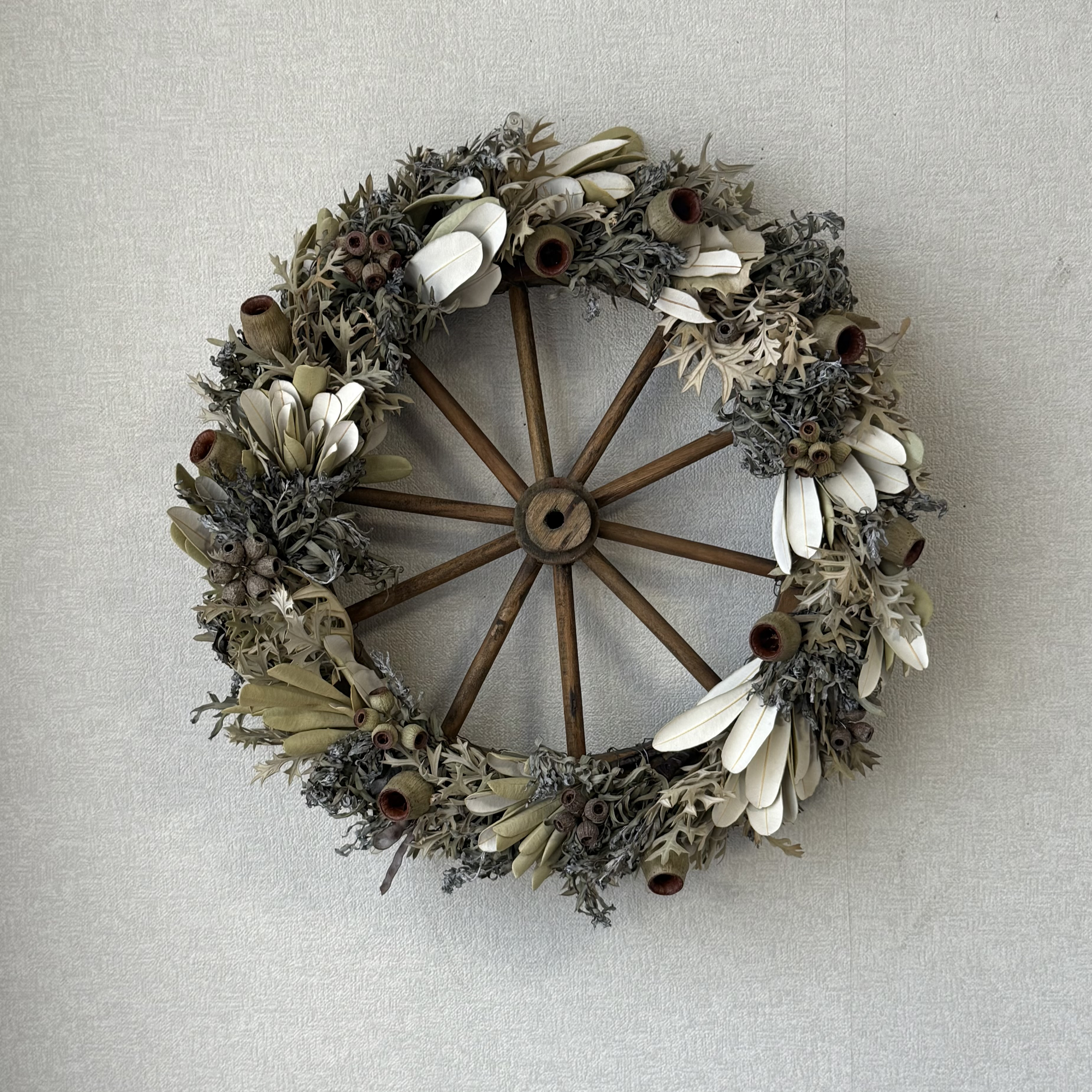 ワイルドフラワーのドライフラワーリース　直径380mm  一点もの　No.10