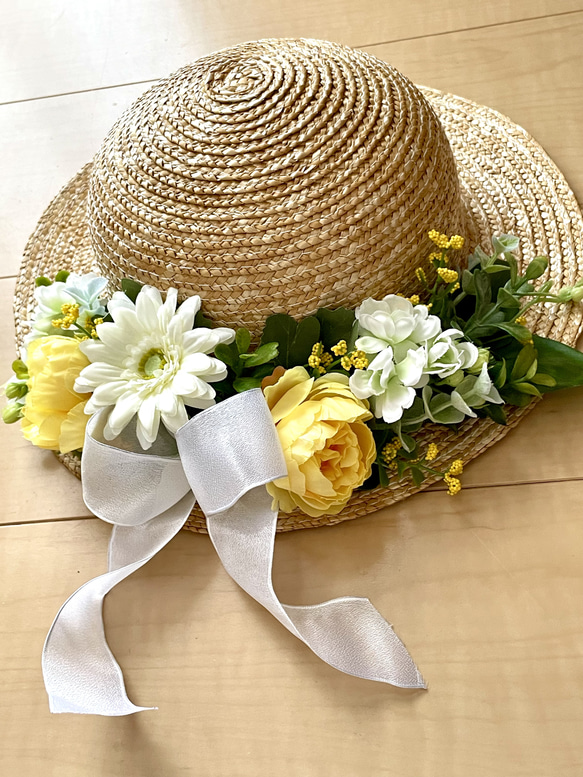 ＊*..お花が溢れる麦わら帽子アレンジ..＊°..夏色インテリア 4枚目の画像
