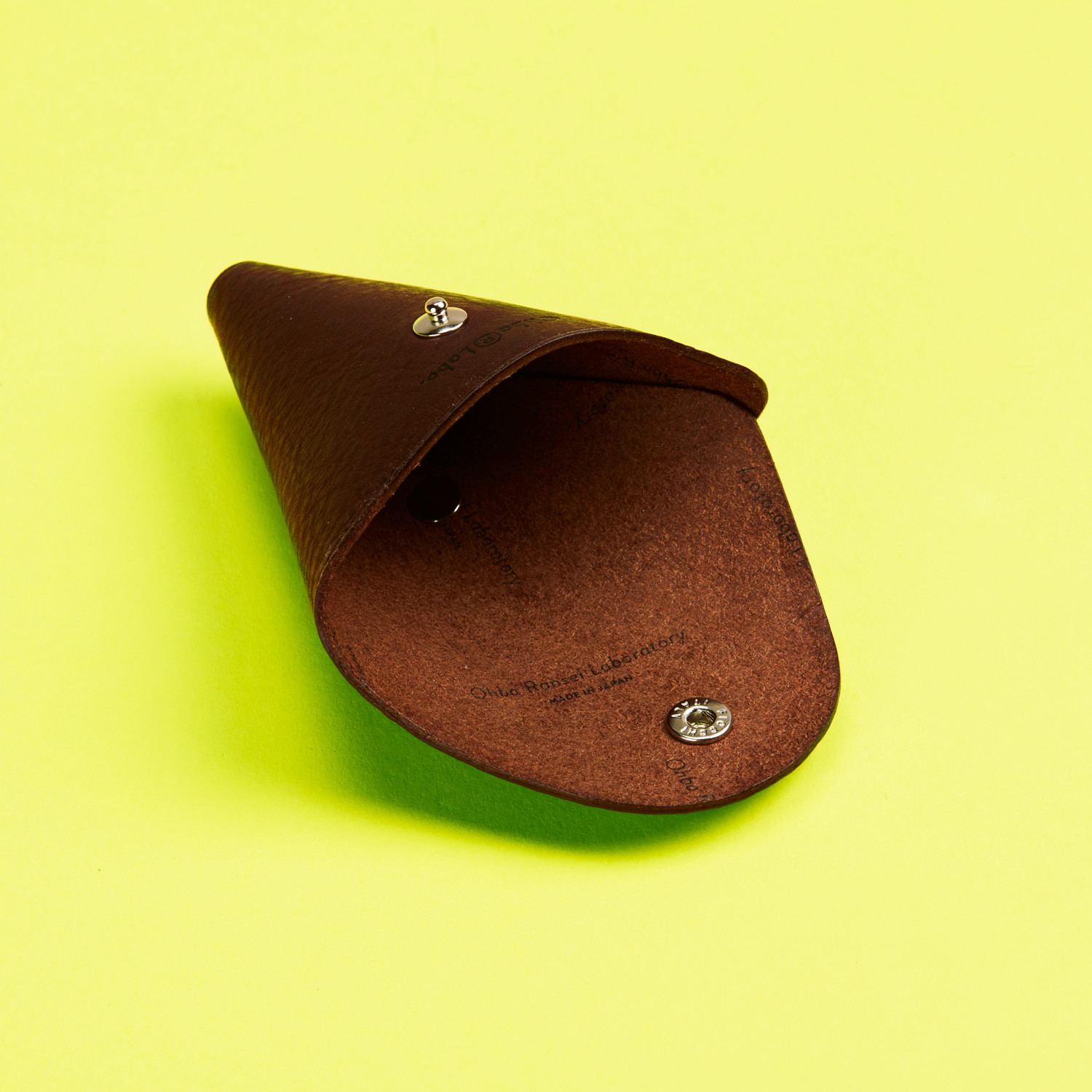 三角コインケース（チョコ）【R-023-MBX】