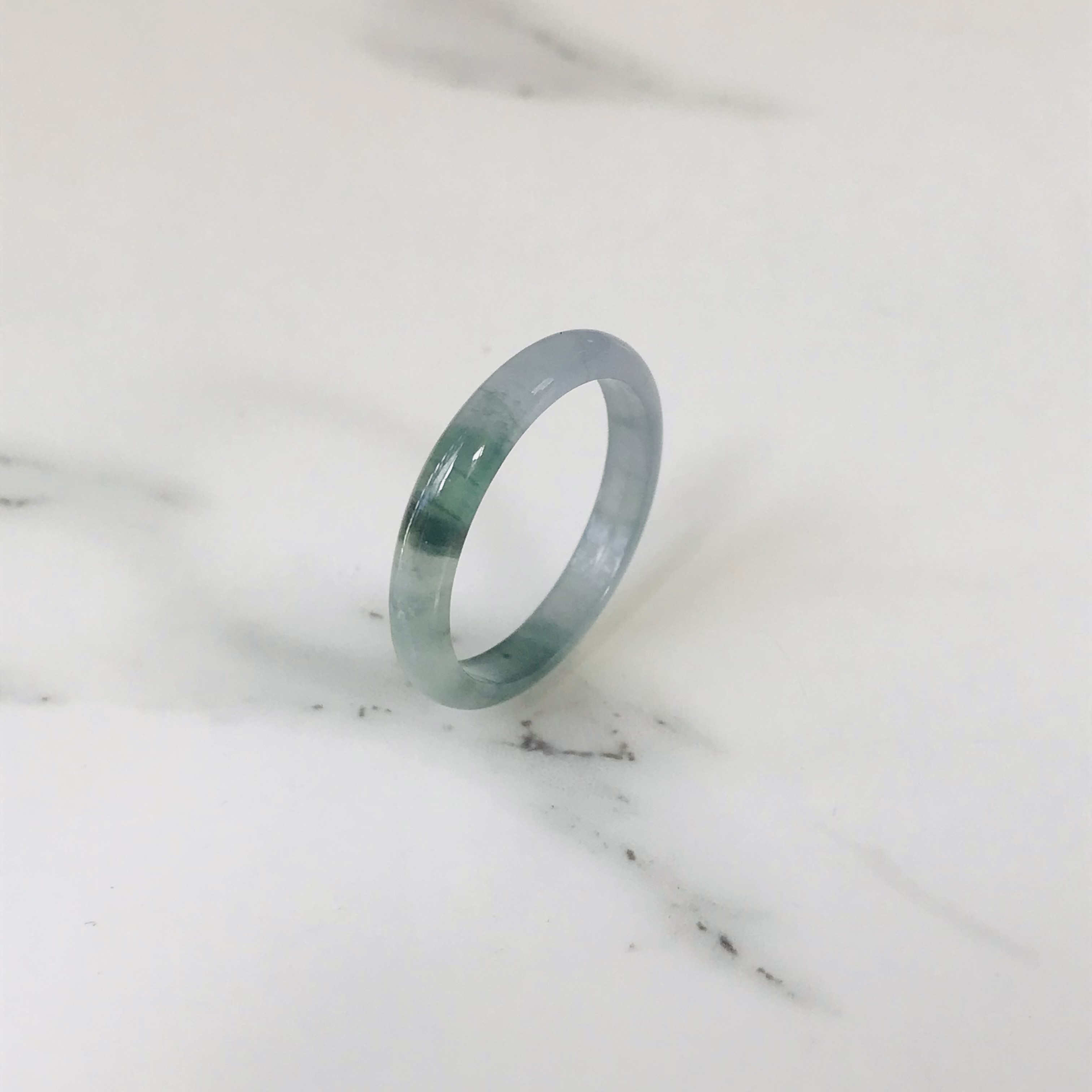 [R290-0025］ ジェイド　JADE ヒスイ　本翡翠　くりぬき　リング　天然石　グアテマラ産　17.5号　指輪