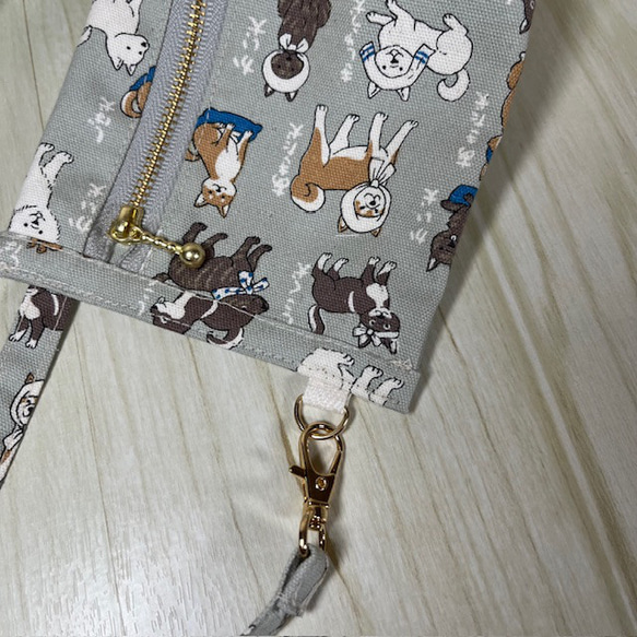 和犬がいっぱいのファスナー付きミニミニポーチ　送料込み 5枚目の画像
