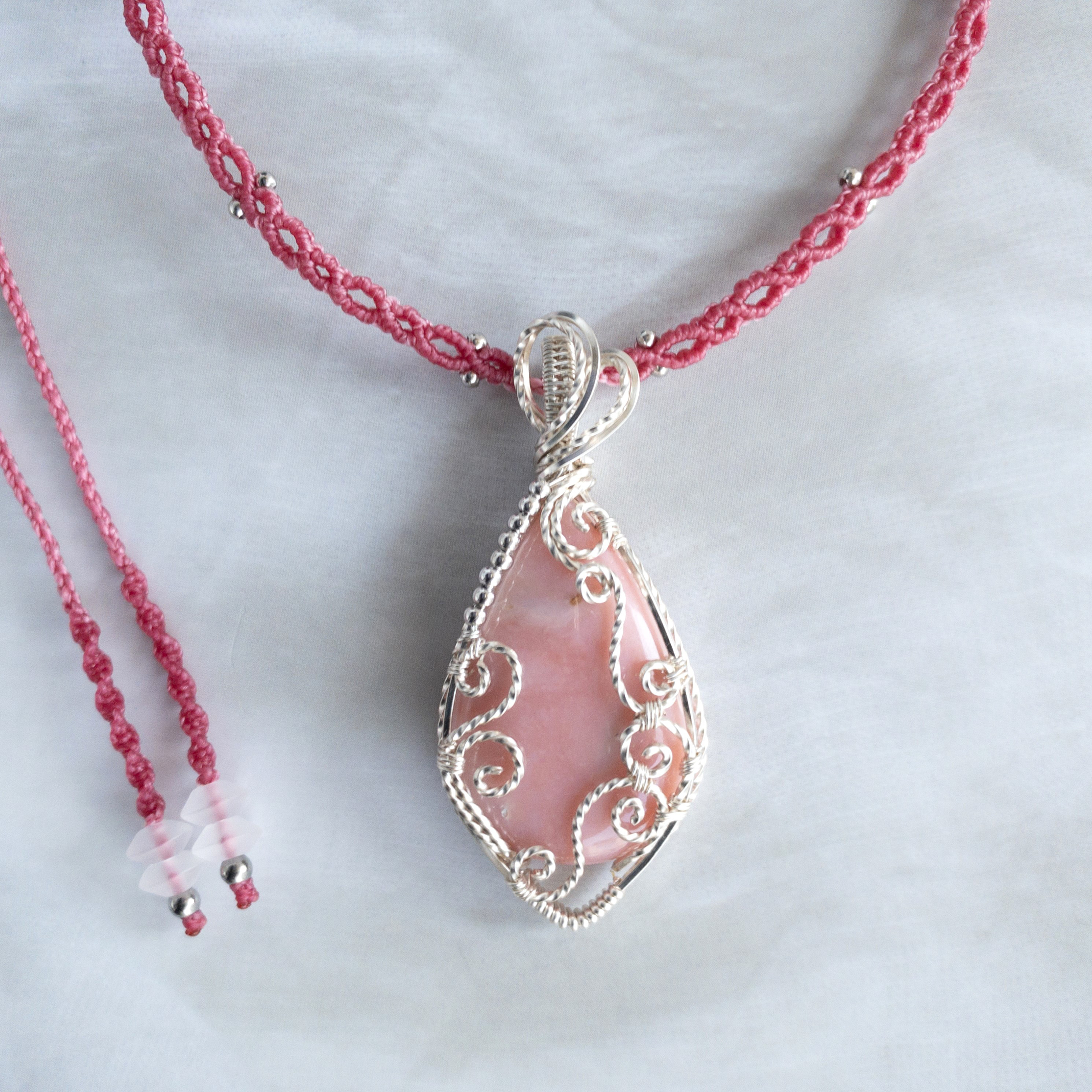 ＜ピンクオパール＞ ワインディング スワール ペンダント