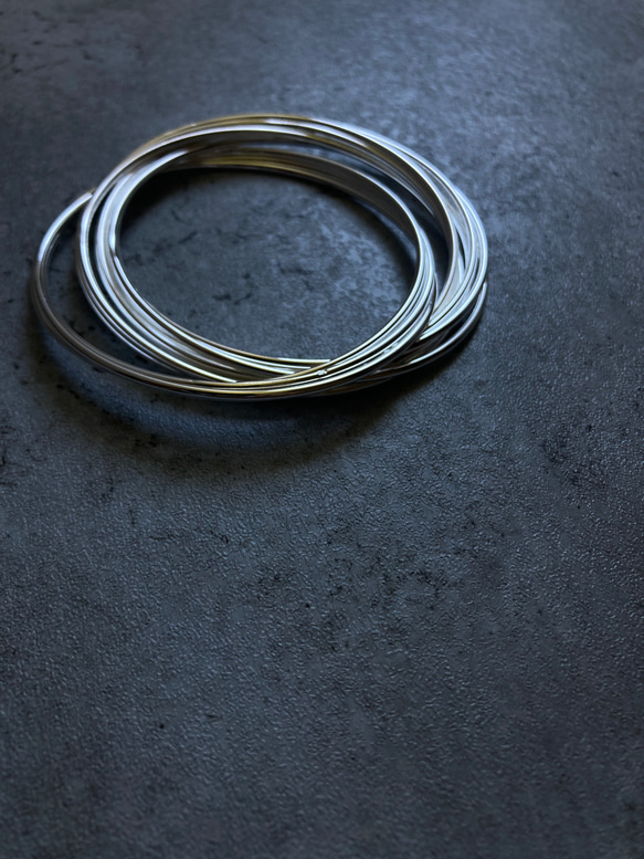 ーMobius(メビウス)silver 925ー ブレスレット バングル