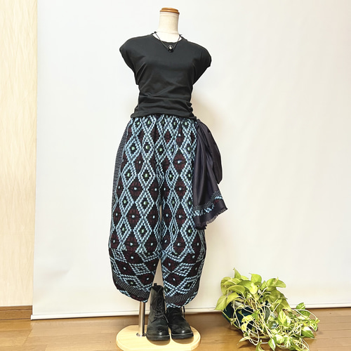 【まめ様】サルエルパンツ（3点）✿着物✿黒留袖✿和モダン（着物リメイク） 着物リメイク 留袖からパンツスーツ 3点セットの通販 by のんな
