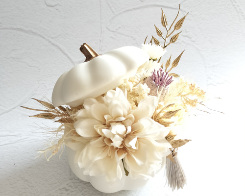 ホワイトパンプキンのアイボリー系ハロウィン造花リース ホワイト