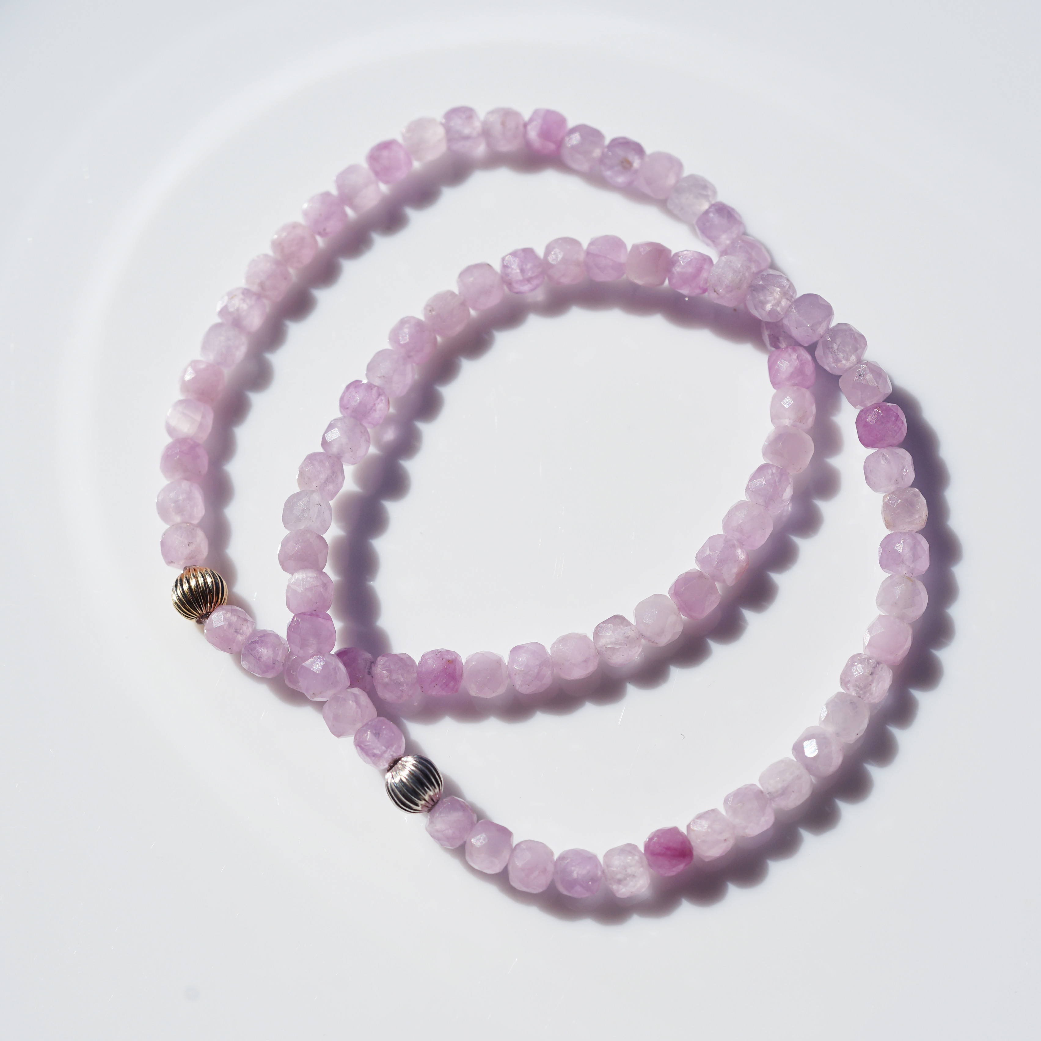 クンツァイトの一連ブレスレット　～紫丁香花（ライラック）