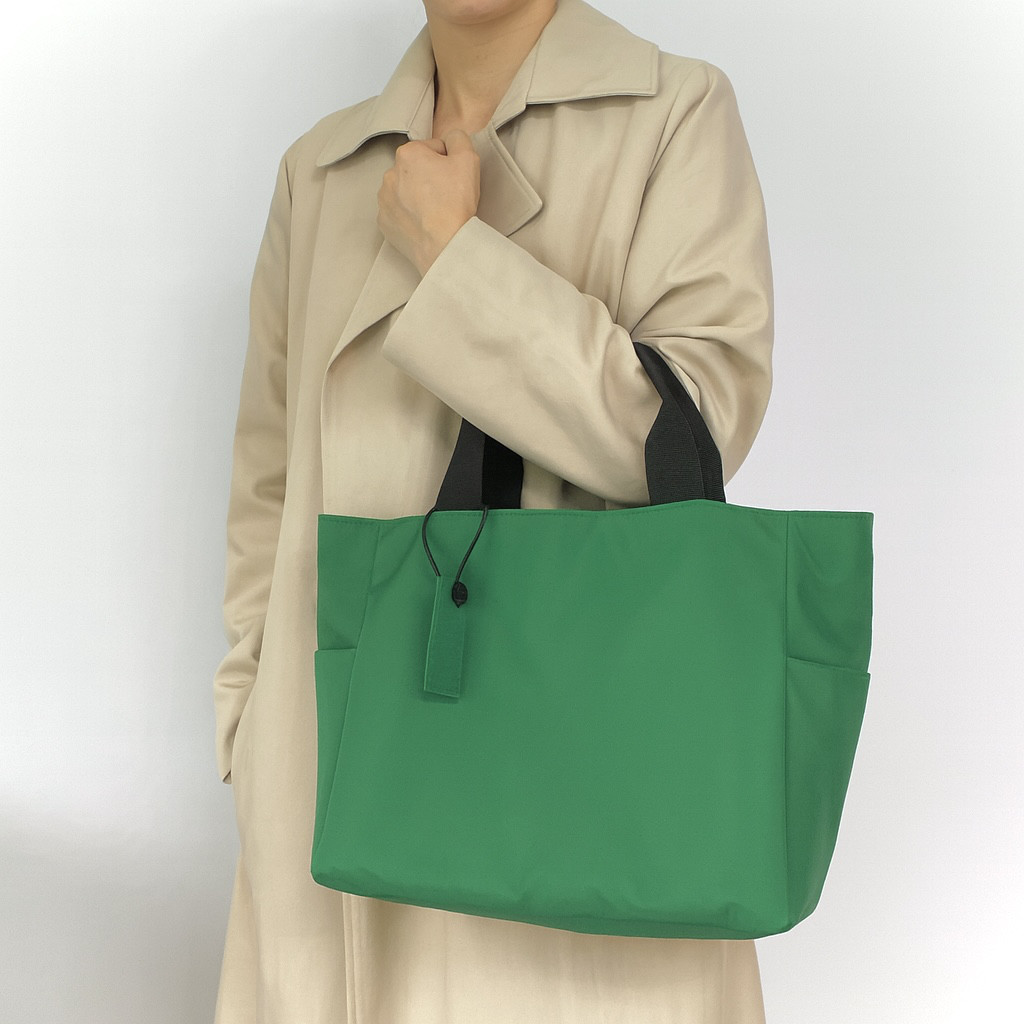 軽量・撥水｜2wayデザインで使える！オックスナイロンのトートバッグ｜Ａ４｜通勤通学｜ユニセックス｜グリーン緑