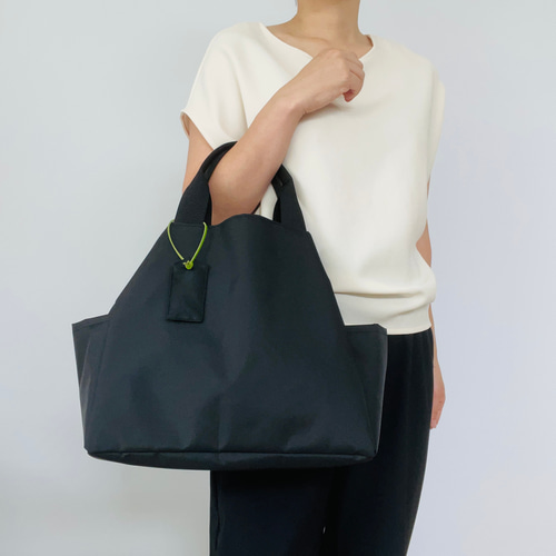 OUR ブラック 2way ナイロントートバッグ ミディアム 2WAYカラーコードナイロントート（トートバッグ） | Dessin