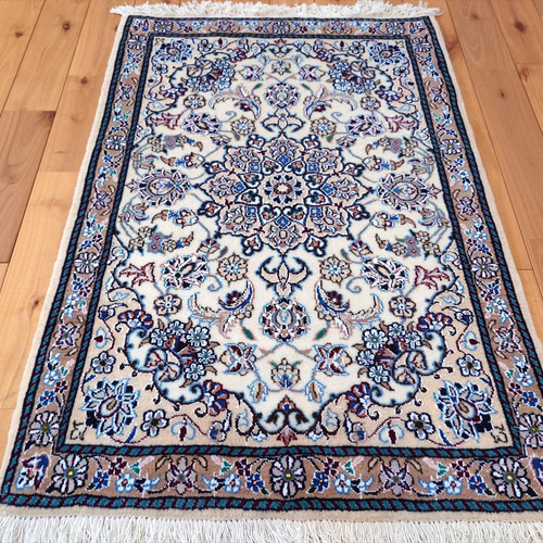 ペルシャ絨毯　ナイン　手作り ペルシャ絨毯 ナイン産 ノーラ 玄関マット 92x64cm 手織り絨毯