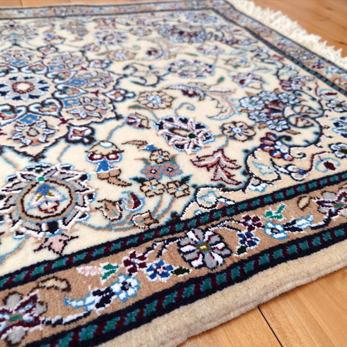 ペルシャ絨毯　ナイン　手作り ペルシャ絨毯 ナイン産 ノーラ 玄関マット 92x64cm 手織り絨毯