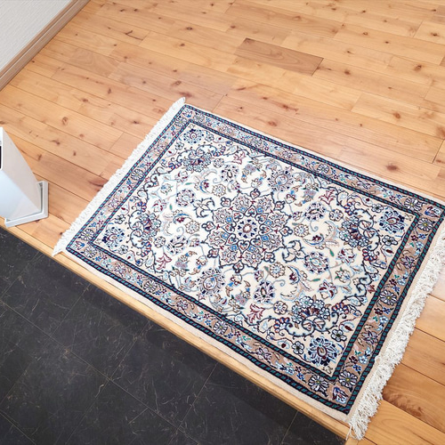 ペルシャ絨毯 ナイン産 ノーラ 玄関マット 92x64cm 手織り絨毯