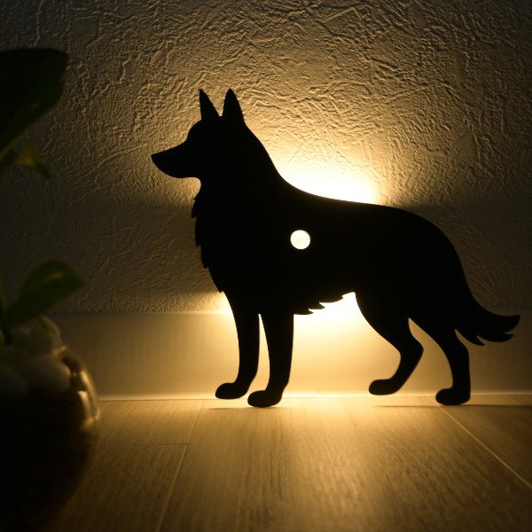 人感センサー　ウォールライト　ジャーマンシェパード