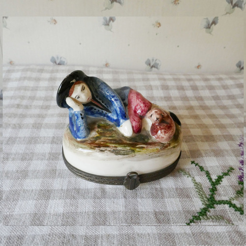 リモージュボックス　カップケーキ　誕生日　バースデー　フランス製　ヴィンテージ リモージュボックス カップケーキ 誕生日 バースデー フランス製