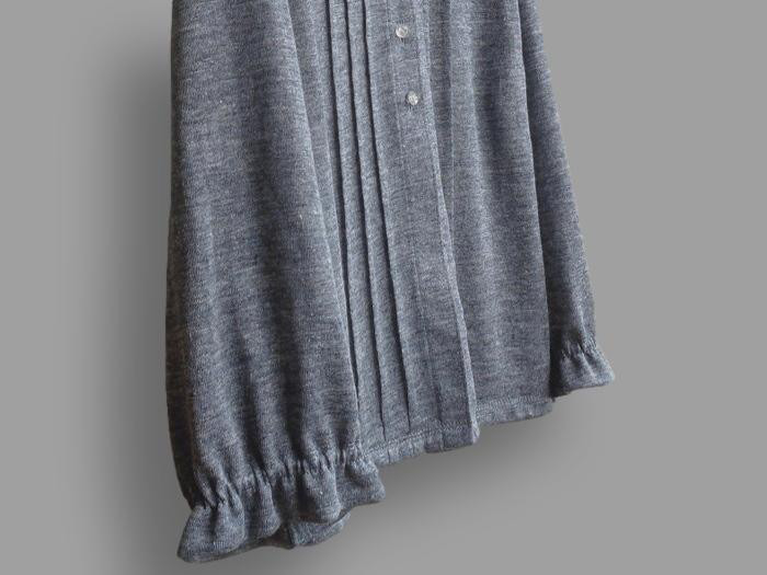 ～Seriesカーディガン…杢濃紺麻100ニット～