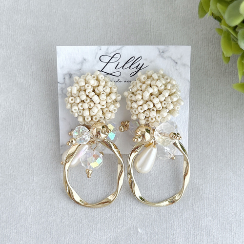 大ぶりピアス/ビーズ刺繍/フラワー/クリア/ゴールド/揺れる/フープ