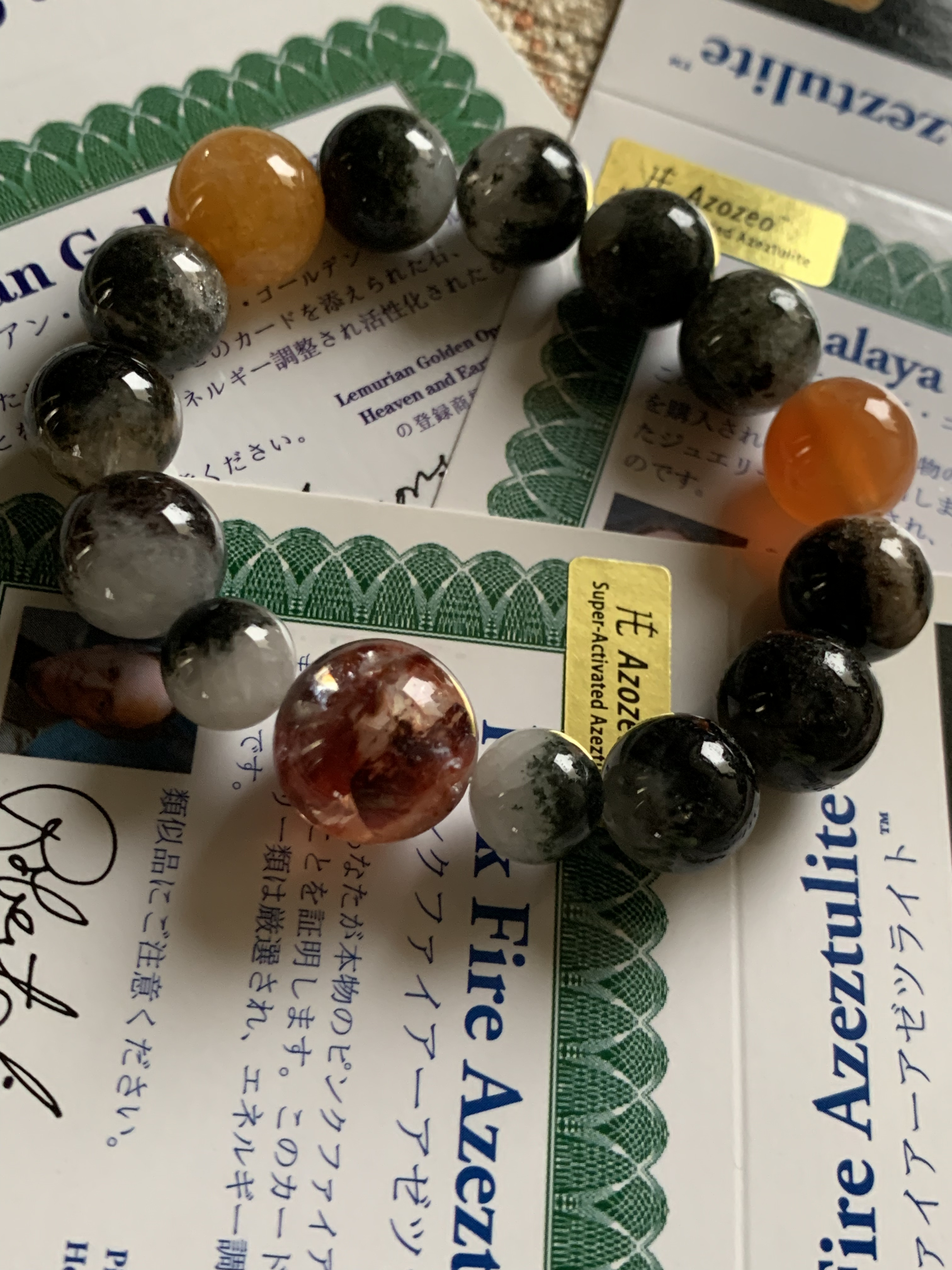 3珠のH&E社プログラミング石とアラスカ産ガーデン水晶のバランス配石ブレスレット