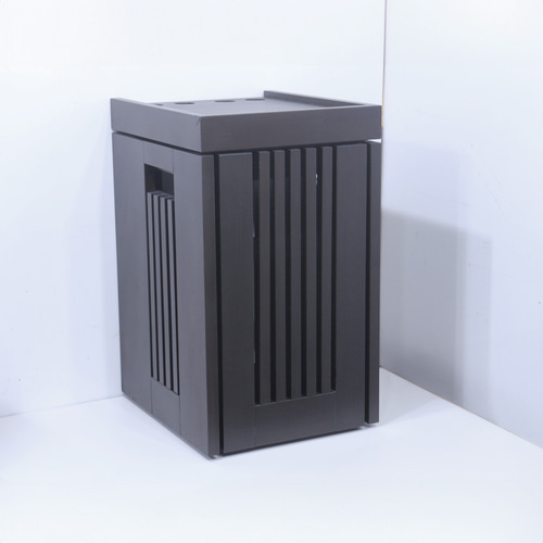 30センチキューブ水槽台です。オーダーメイド木製水槽台製作例2