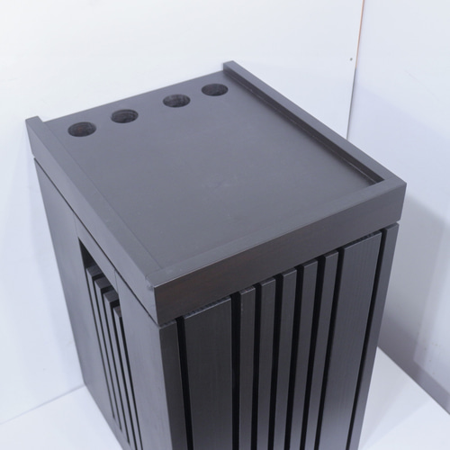 30センチキューブ水槽台です。オーダーメイド木製水槽台製作例