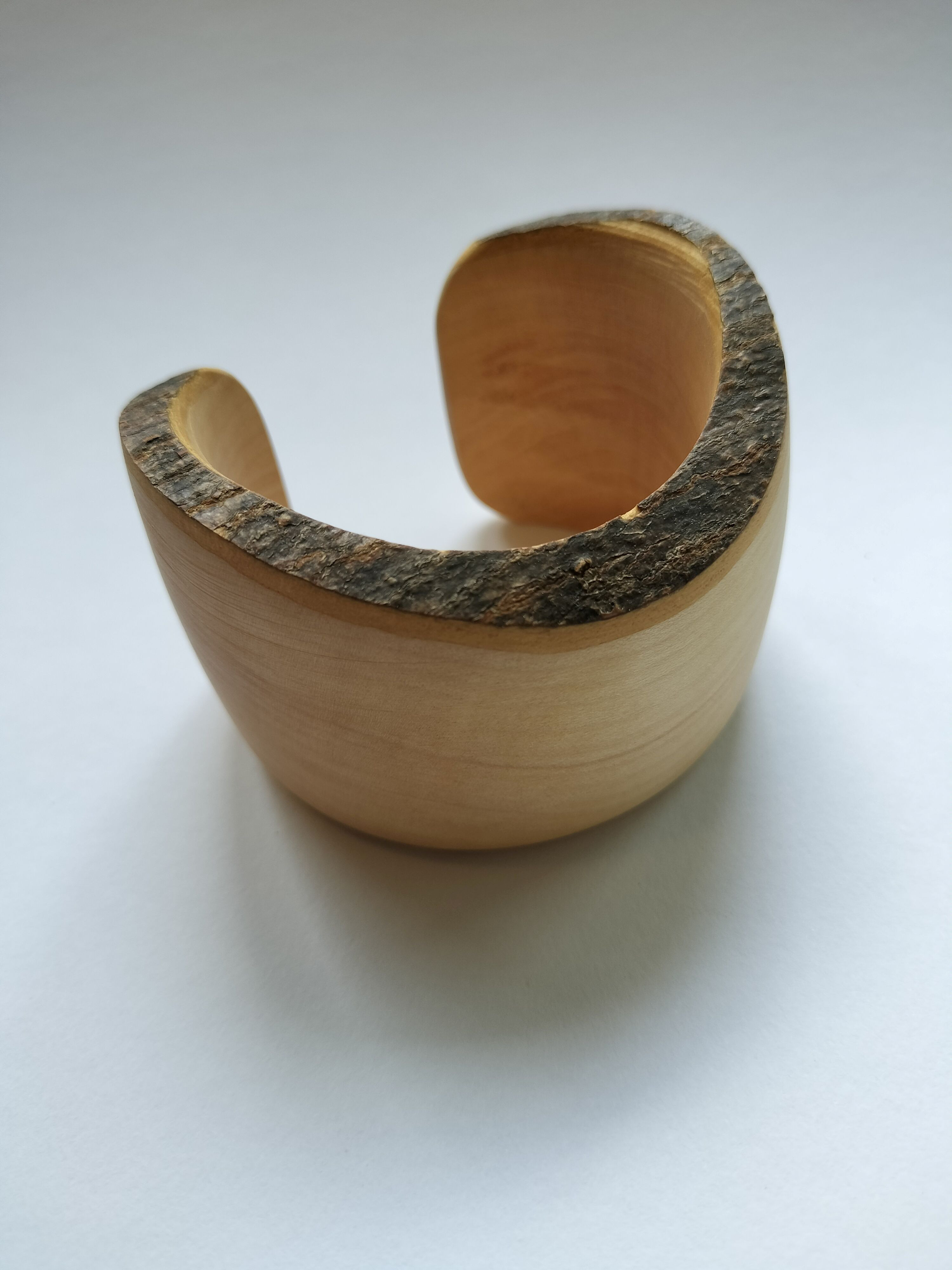 ウッドバングル　MO  01-OP　樹皮付きのもみじ　大