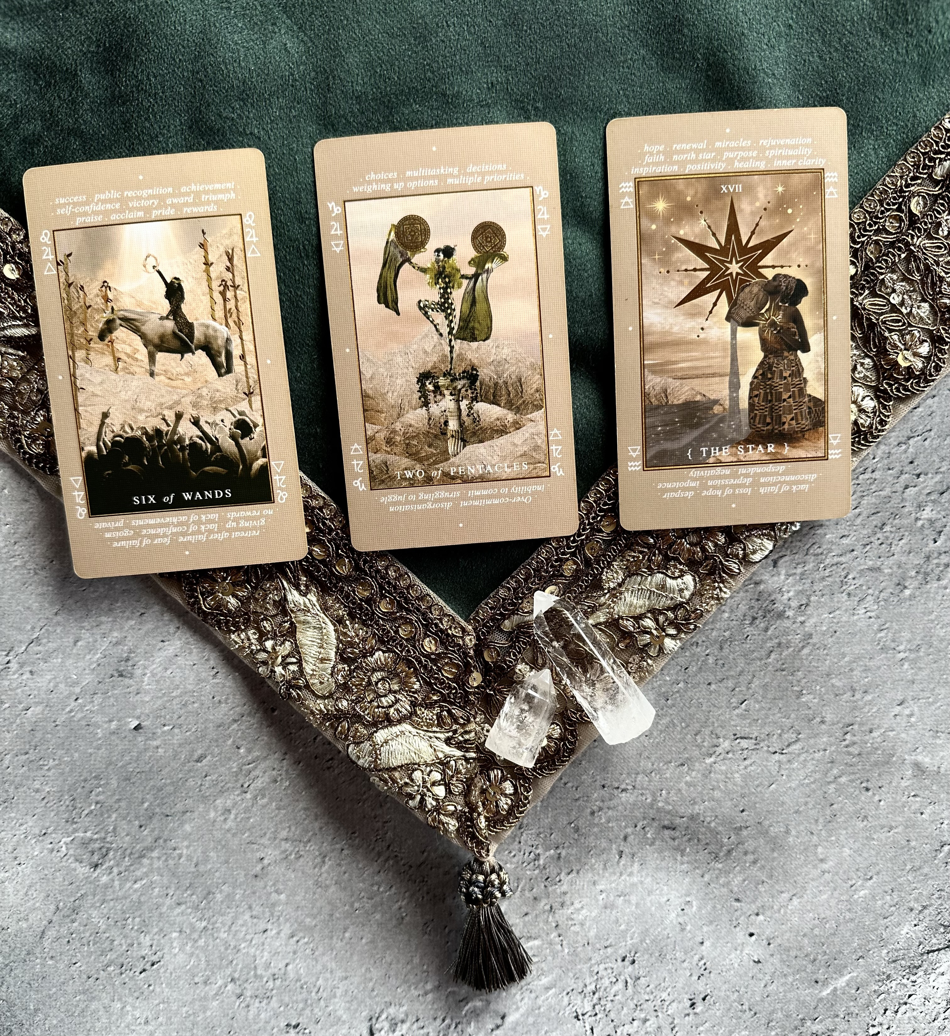 インド製ゴールド刺繍りぼん ハンドメイドタロットクロス ミニサイズ ※ベロアカラー変更可能◯