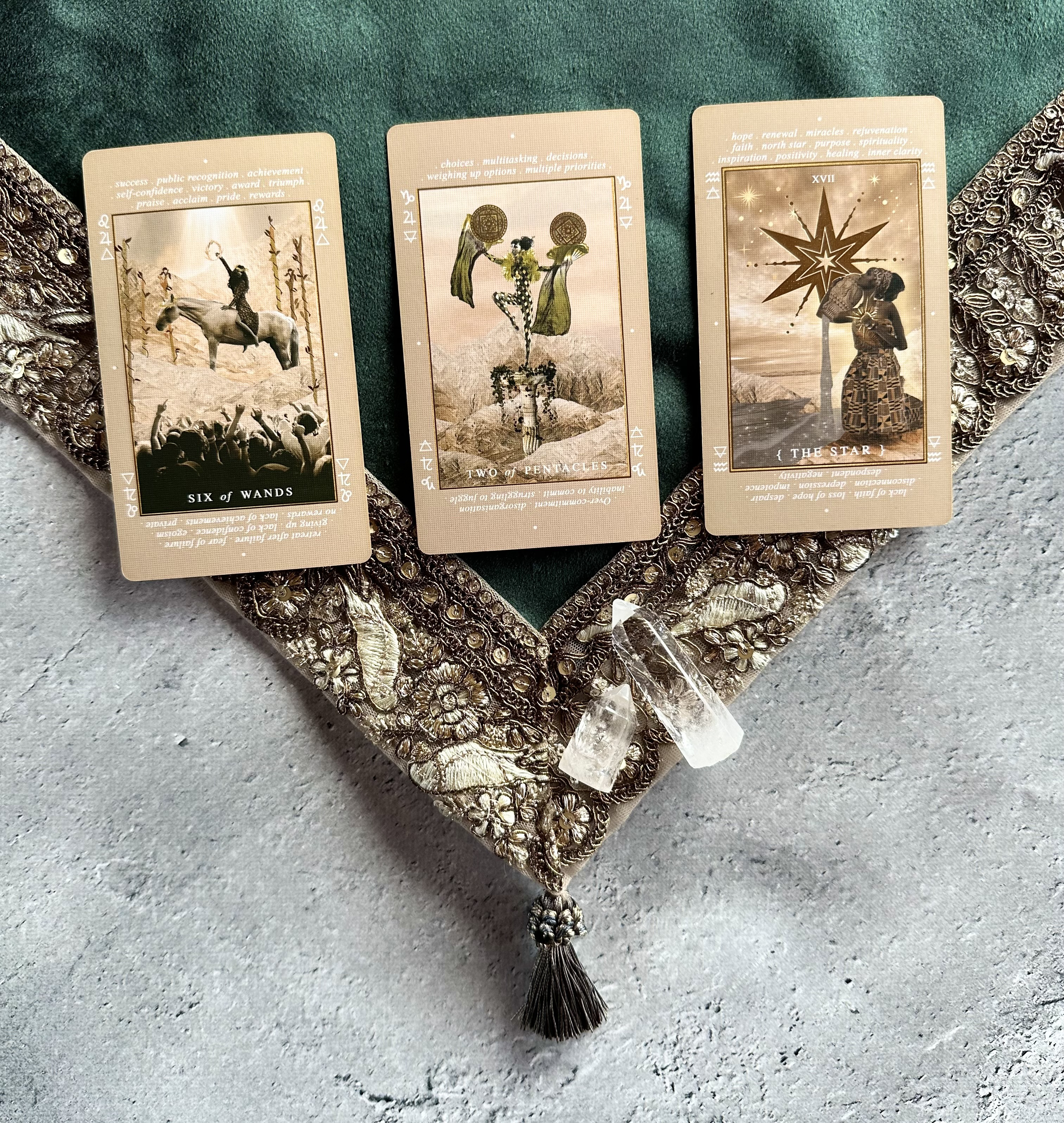 インド製ゴールド刺繍りぼん ハンドメイドタロットクロス ミニサイズ ※ベロアカラー変更可能◯