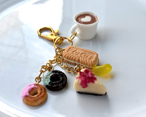 再販】じゃらじゃらキーホルダー フェイクスイーツ 樹脂粘土 バッグ