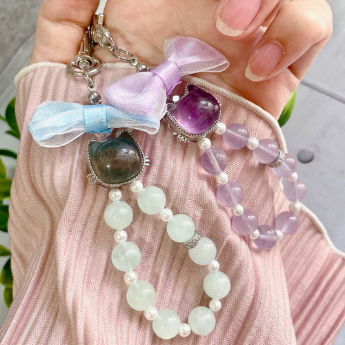 猫ちゃんフローライトのキーホルダー／天然石キーホルダー