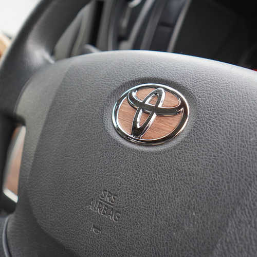 トヨタ車 ウォールナット ステアリング エンブレムシール リアルウッド