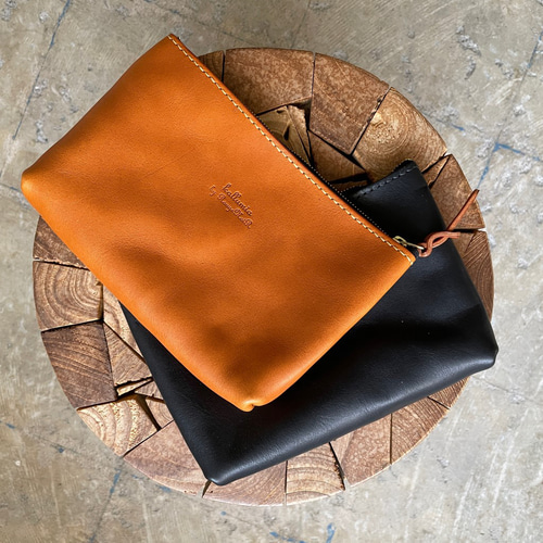 2色展開】革製マチ付ファスナーポーチ 栃木オイルレザー B6サイズ