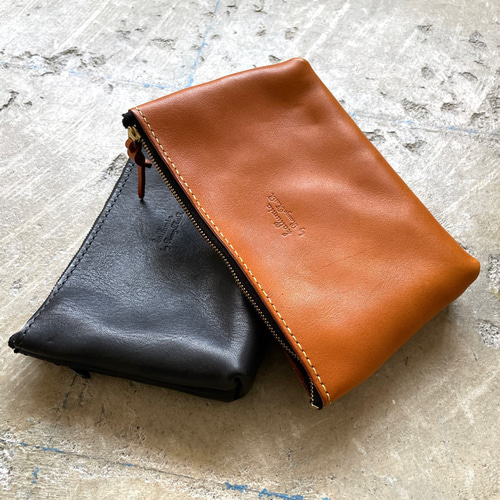 2色展開】革製マチ付ファスナーポーチ 栃木オイルレザー B6サイズ