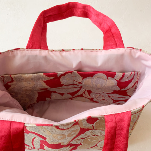 帯リメイクトートバッグ 赤にゴールドの花柄 トートバッグ GURI SHELLY