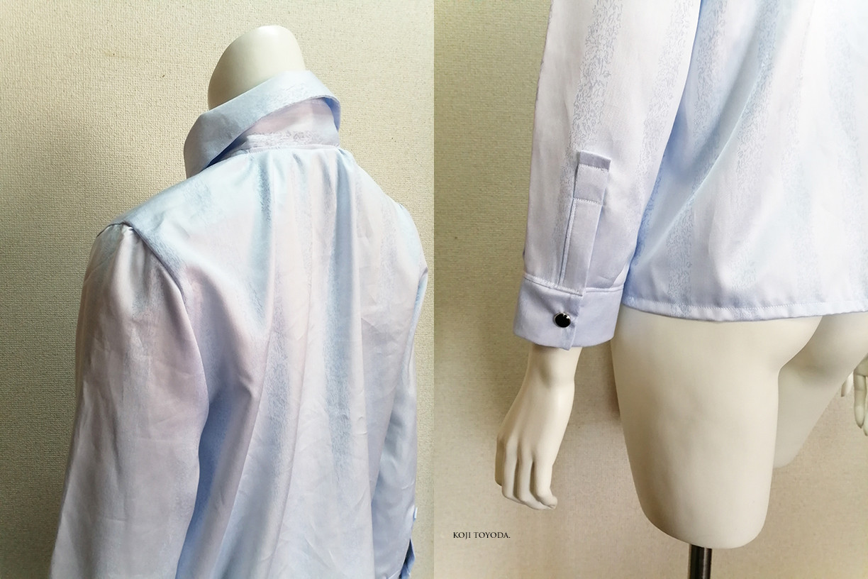 【1点もの・デザイン画付き】播州織ドビーストライプサックス水色生地湾曲アシメトリーブラウス（KOJI TOYODA）