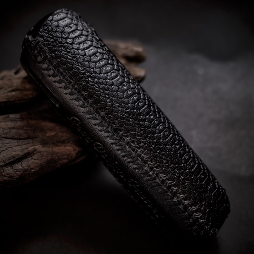 PloomAURA】プルームオーラ 本革製カバー “黒蛇” アイコスケース（iQOS