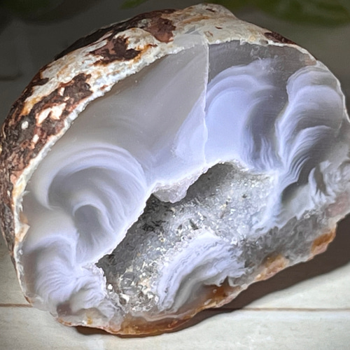 龍穴ジオード レース瑪瑙 アゲート 晶洞 原石 ラフストーン その他置物