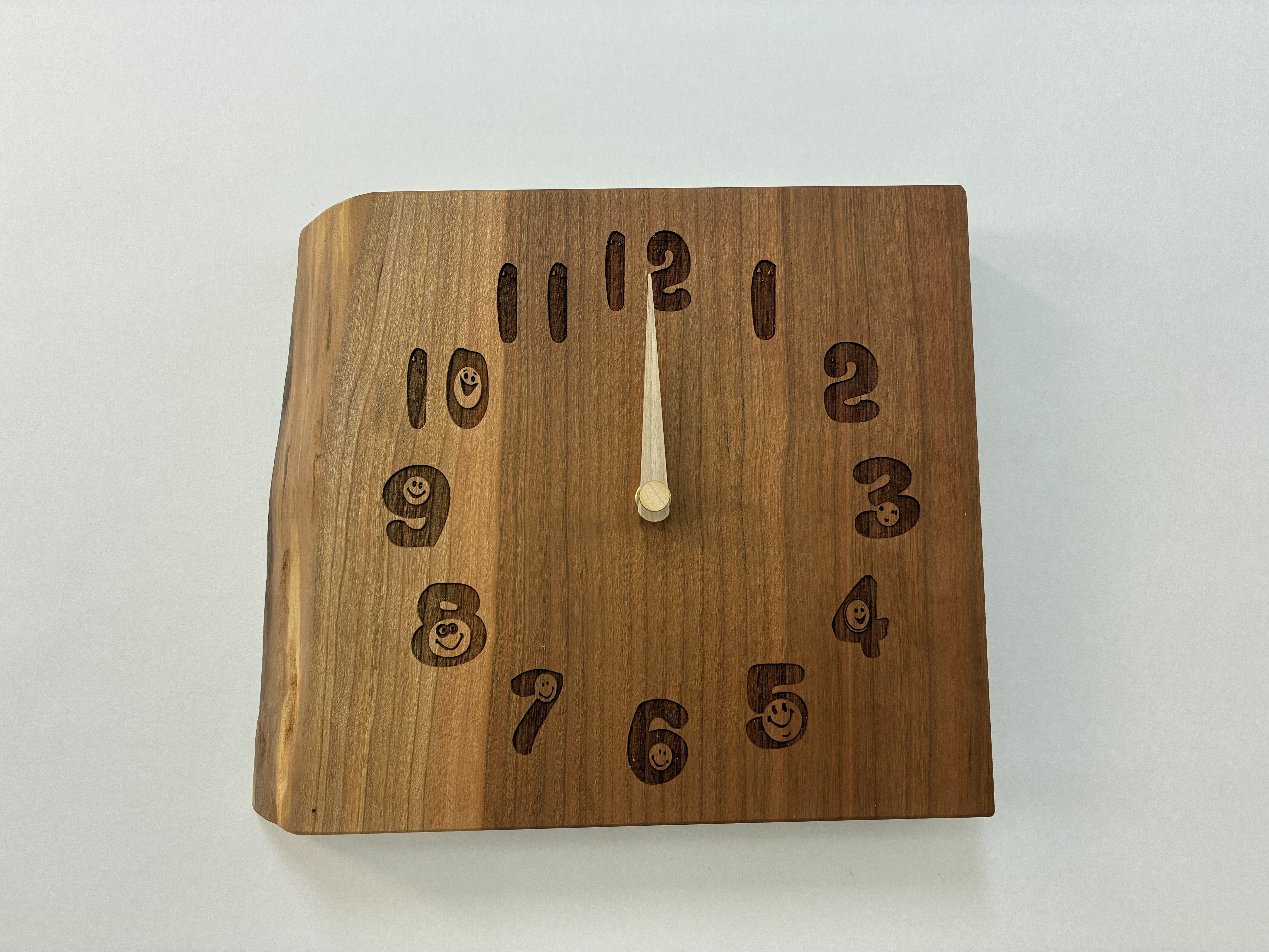 木の時計＜ブラックチェリー＞　壁掛け時計　bcc-104